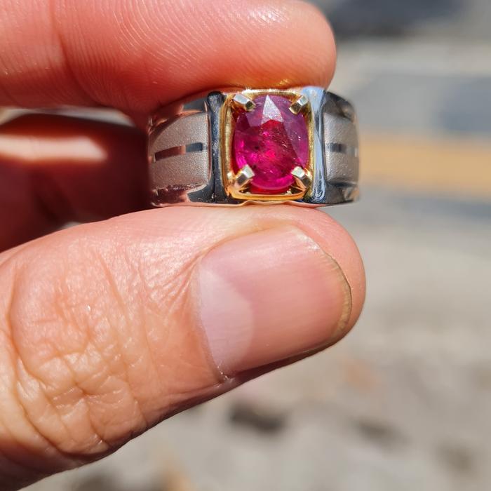 batu Ruby merah asli