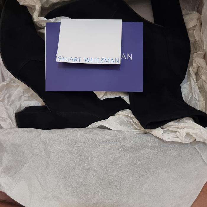 Sepatu boot Stuart Weitzman