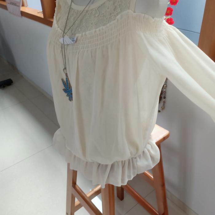 blouse sifon putih tulang