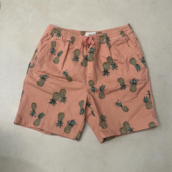 Celana Pendek Urban Outfitters