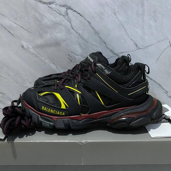 Size 40 Balenciaga Track Black Bordeaux Authentic Original Sneakers