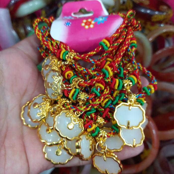 gelang rejeki tali pancawarna simbol makmur harta rejeki harta cantik