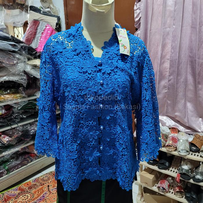 Kebaya Pink Boutique Butik model Bunga Timbul warna Biru
