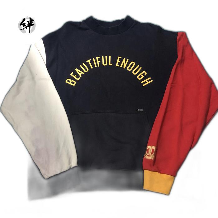 Motive Street Beautiful enough Crewneck Ori