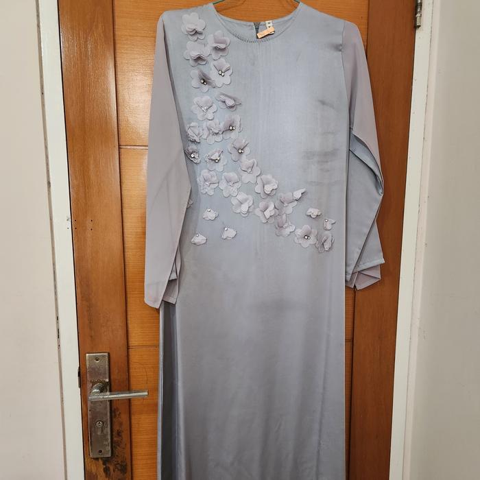 Preloved Vanilla Hijab Dress