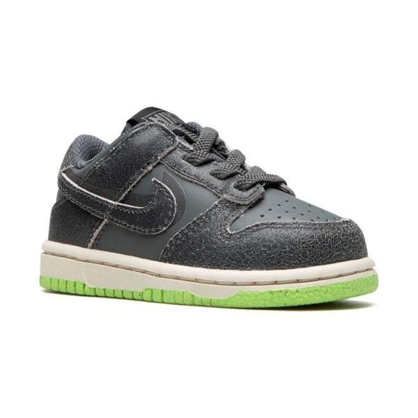 Nike SB Dunk Low SE 'Halloween Cauldron'