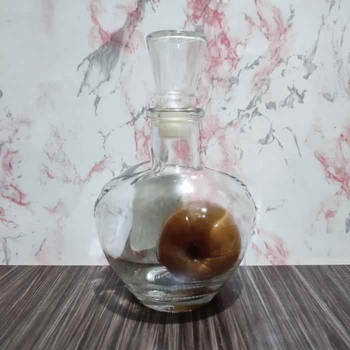 koleksi antik botol kosong bekas mnmn