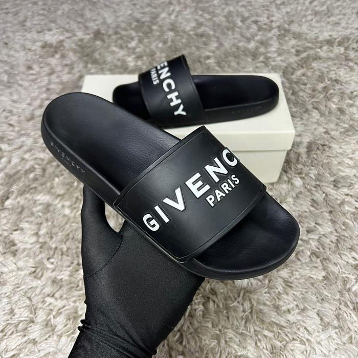 SIZE 41 GIVENCHY PARIS LOGO SLIDES 100% AUTHENTIC GUARANTE ORIGINAL