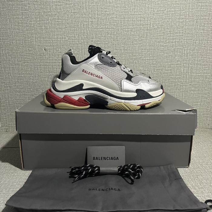 Size 40 Balenciaga Triple S Silver Red 100% Authentic Sneakers