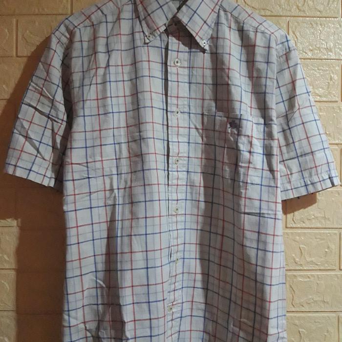 Kemeja baracuta