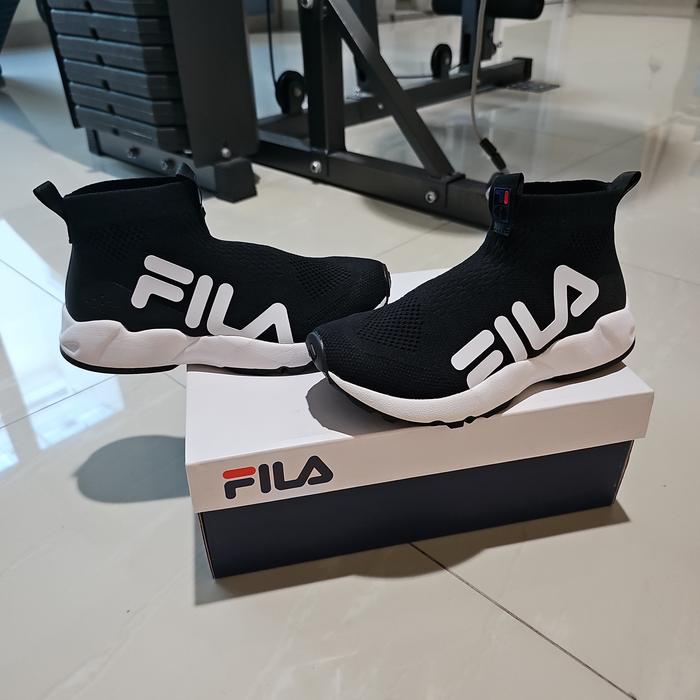 SEPATU FILA ORIGINAL/SEPATU FILA ASLI MASI BAGUS/SNEAKERS FILA ASLI