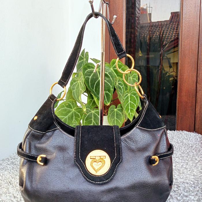 SECOND - TAS BRANDED - LOVCAT -  KULIT - HITAM - LIKE NEW