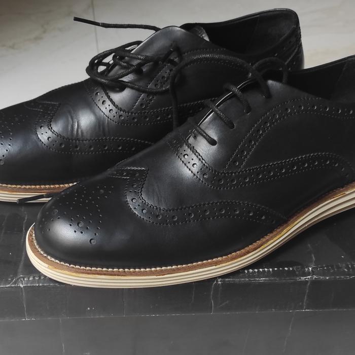 Sepatu Ftale Hitam Size 44