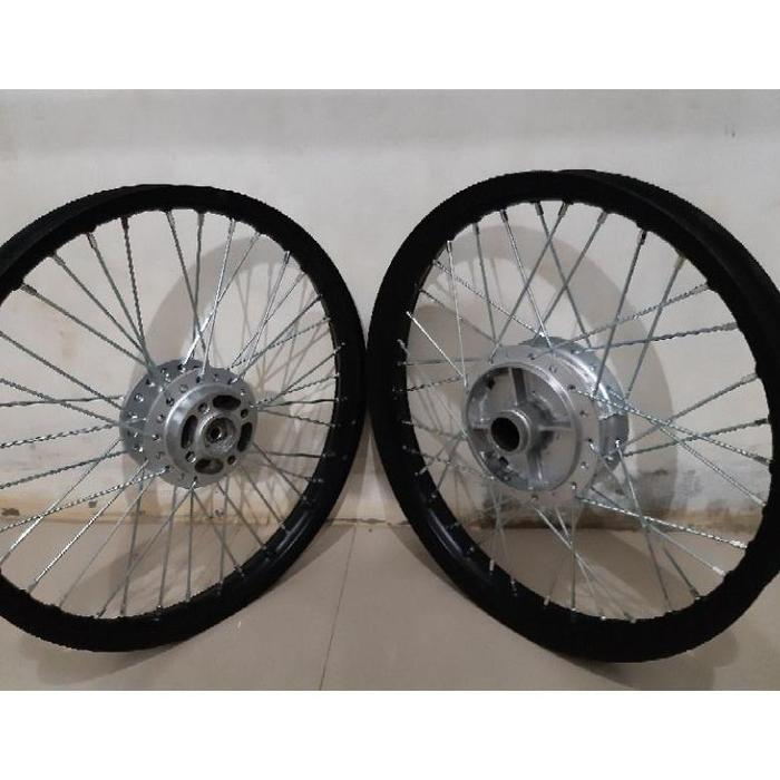 velg/pelek variasi SUZUKI SMASH/SHOGUN warna hitam