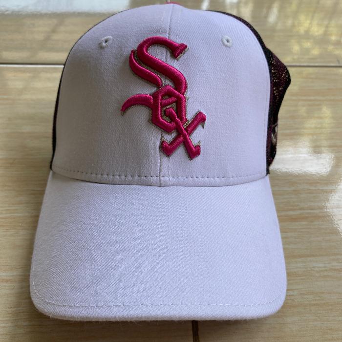 Topi second original New Era trucker Sox colabs MLB