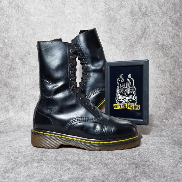 Dr Martens 1490 Vtg 70s Black 4uk Made in England MIE Solovair Docmart