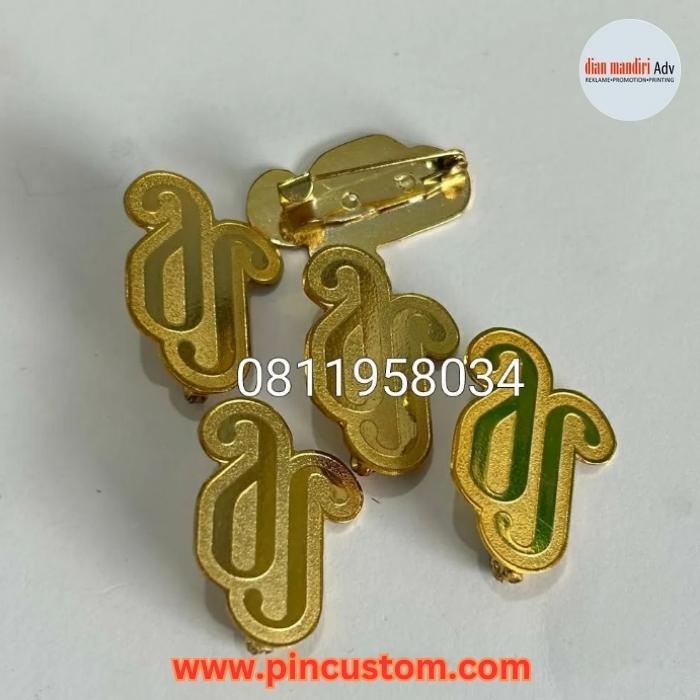 PIN SEPUH EMAS CUSTOM LOGO