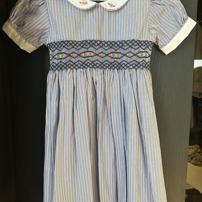 TYKES AND TOTS HANDSMOKED DRESS - 4yo