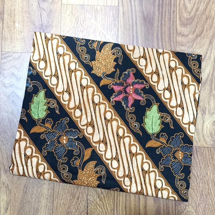 Kain Batik Tulis Parang Alam Latar Hitam Jogja Solo