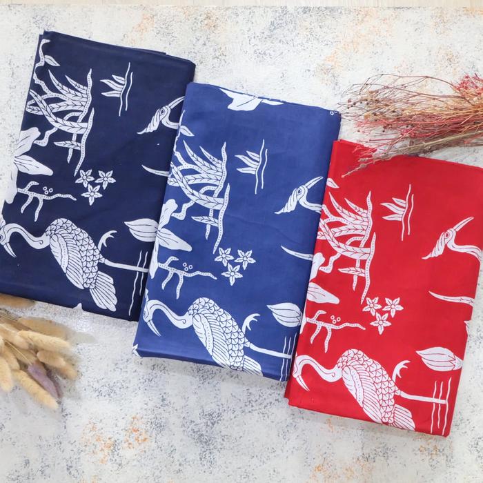 Kain batik katun motif burung bangau