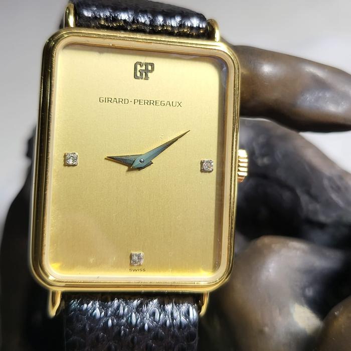 Girard perregaux tank