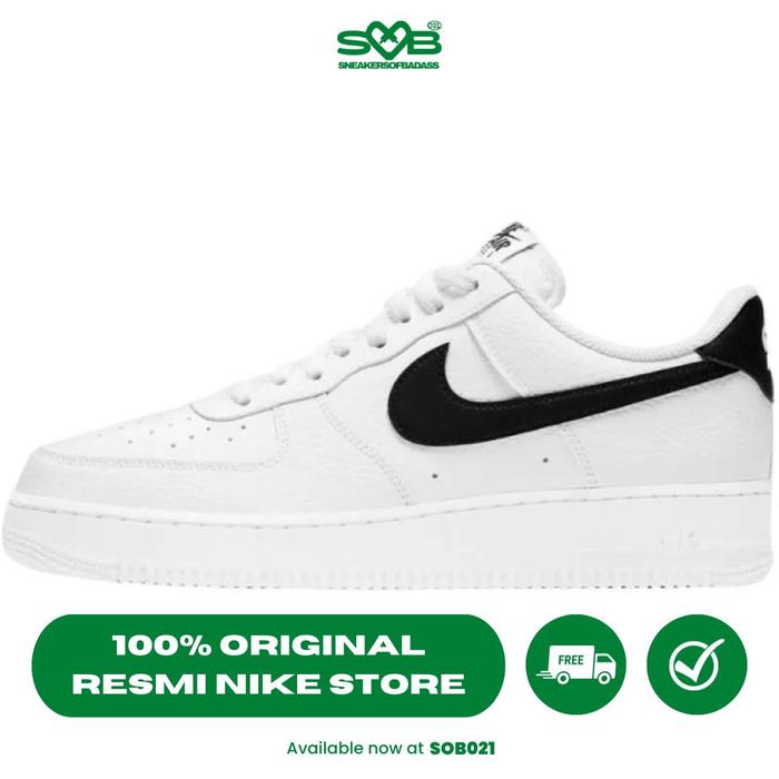 Sepatu Sneakers Nike Men AF1 '07 White/Black - CT2302-100