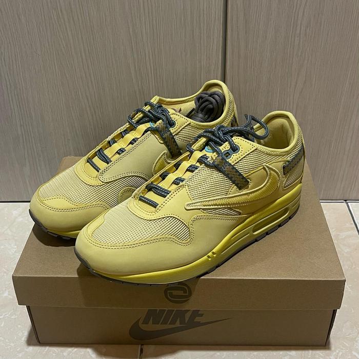 Nike airmax 1 x travis scott
