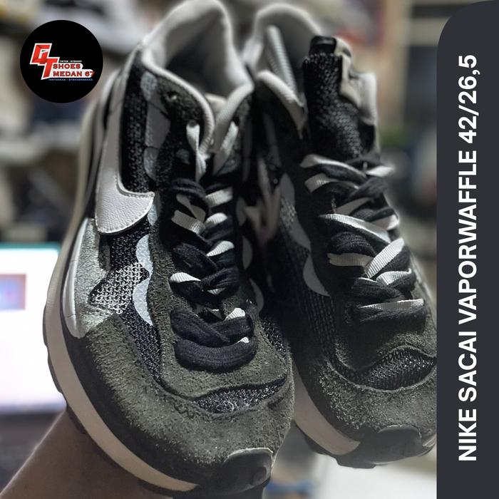 Nike sacai vaporwaffle black gum oreo white size 42 insole 26,5 cm made in China