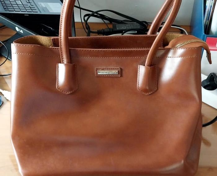 [SECOND] Preloved Hush Puppies Original Leather Large Bag
