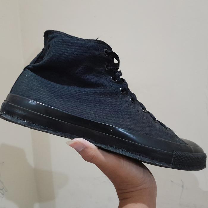 (45) Converse Chuck Taylor Second Branded Sepatu Bekas Preloved