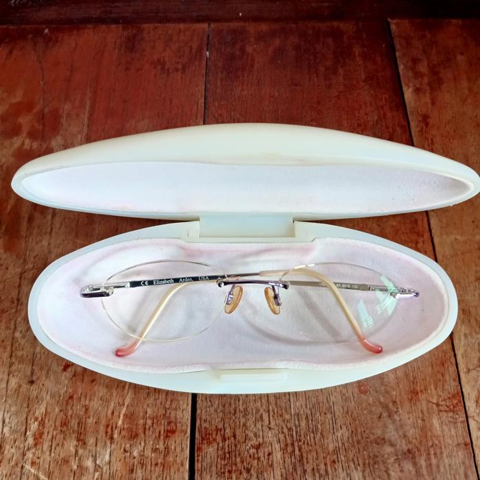 kacamata elizabeth Arden usa