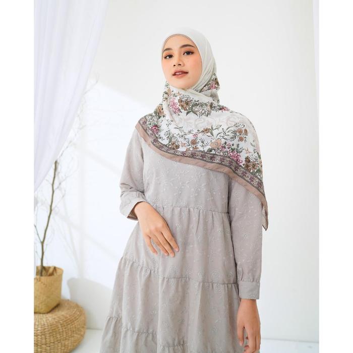 Zoya Vazza Scarf - Kerudung Hijab Segiempat Motif - Bahan French Voal