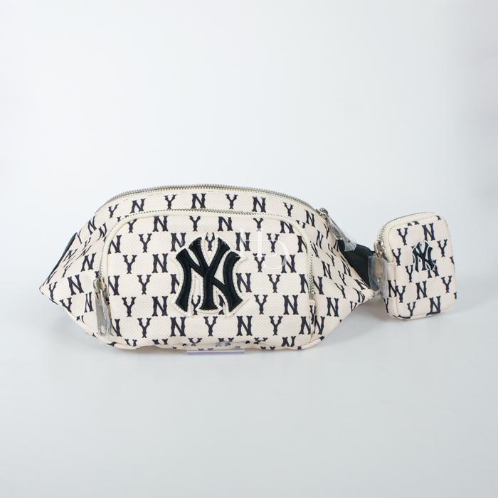 MLB NY Yankees Monogram Hip Sac Waistbag / Bumbag White Black (3AHSM012N-50CRD)