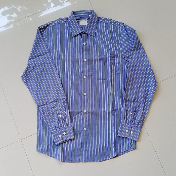 Kemeja Dockers