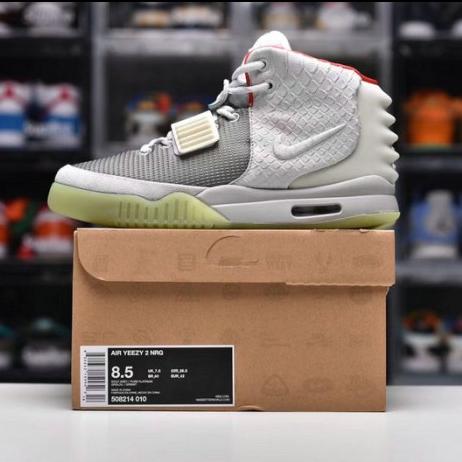 Air Yeezy 2 Pure Platinum Sneaker 508214-010 (Size 40-47.5)