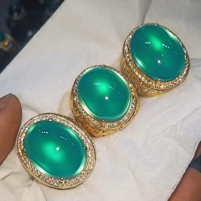 bacan kristal hq