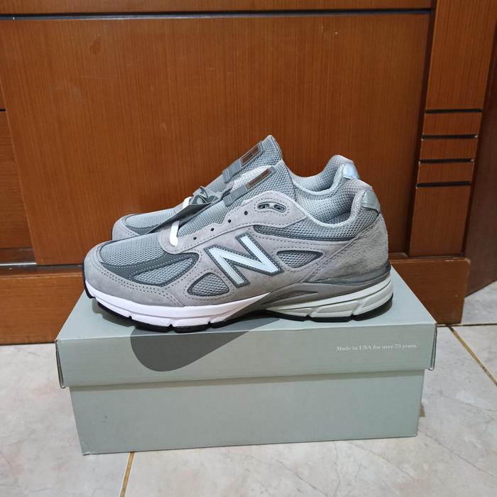 new balance 990 v4
