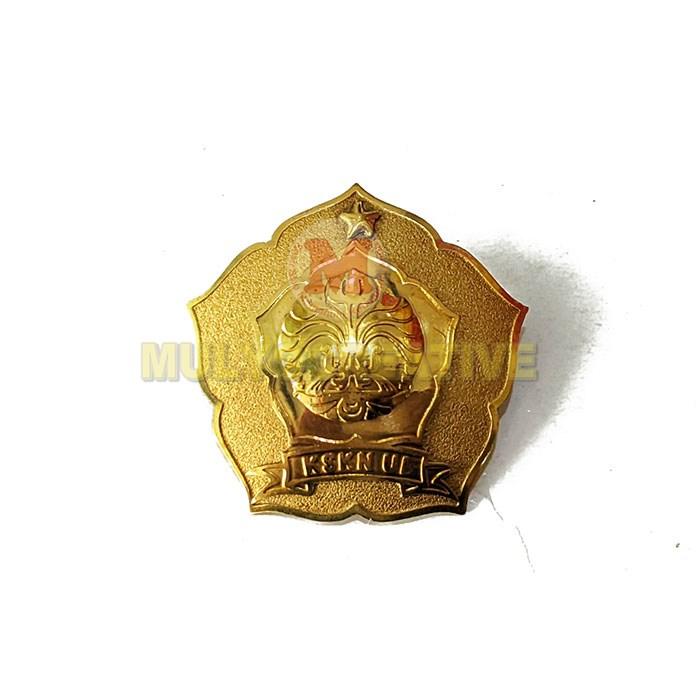 Pin KSKN UI Pin Logo KSKN UI Warna Gold
