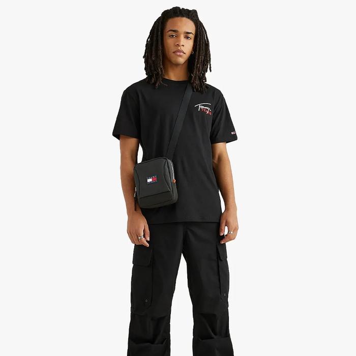 TOMMY HILFIGER TOMMY JEANS ORIGINAL - LOGO REPORTER BAG - BLACK