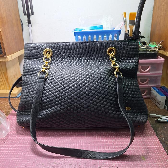 TAS WANITA BEKAS MERK BALLY