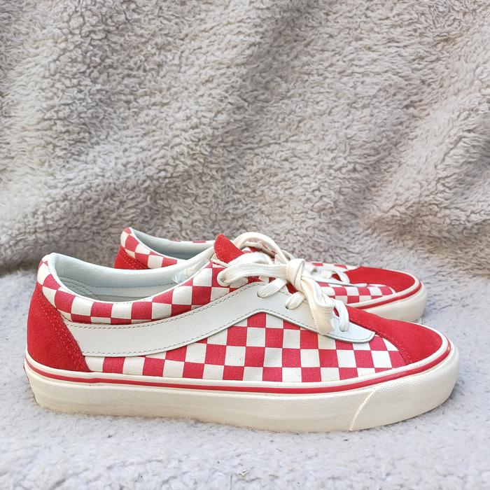 SEPATU VANS BOLD NI CHECKERBOARD RAVING RED SUEDE ORIGINAL BARU ASLI