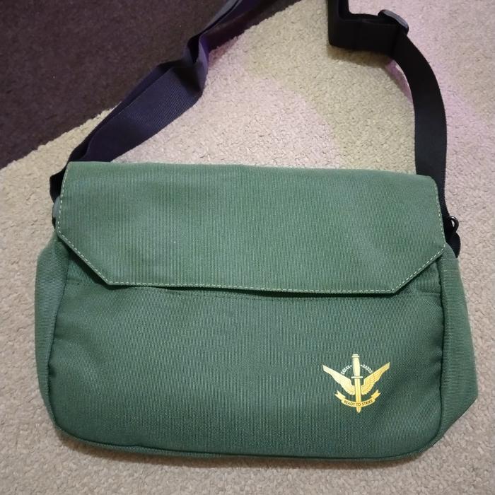 tas selempang tentara