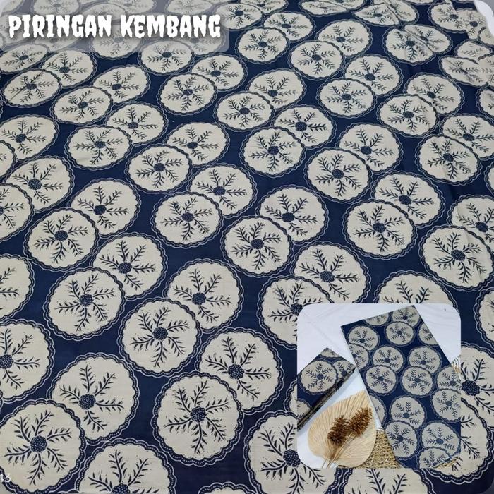 Kain Batik Motif Piringan Kembang