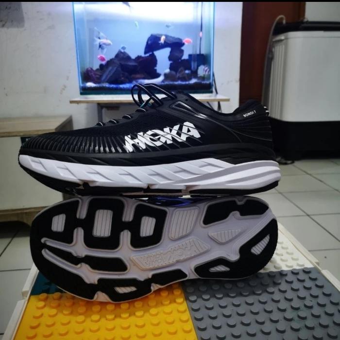 Sepatu Hoka Bondi 7 black