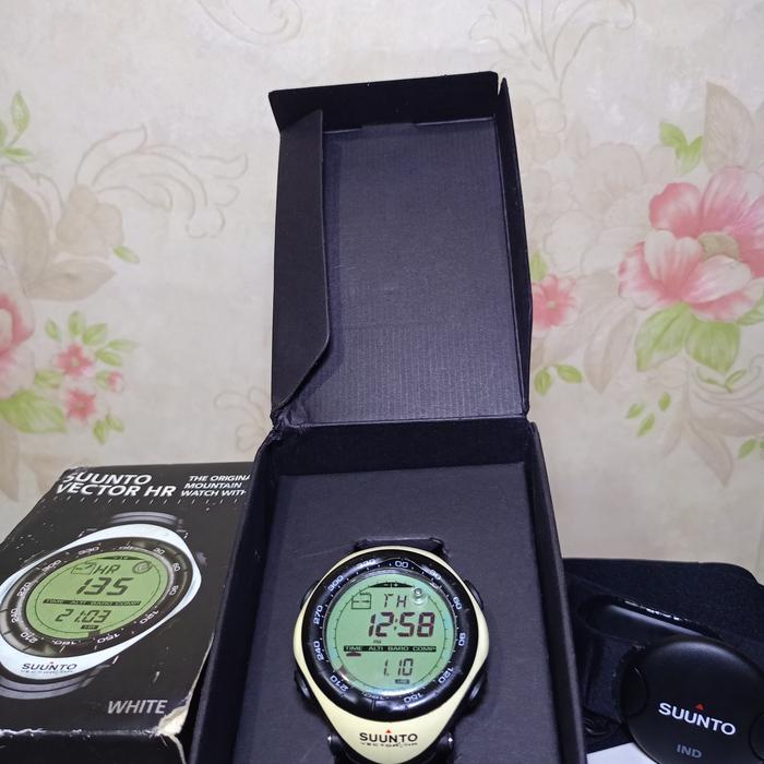 xSoldx ORIGINAL WATCH JAM TANGAN ORIGINAL SUUNTO VECTOR HR WHITE