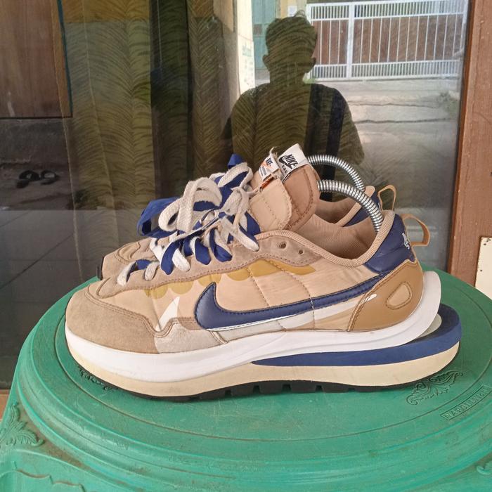 sepatu second branded nik€ sacai x vaporwaffle original preloved size 42,5 like new
