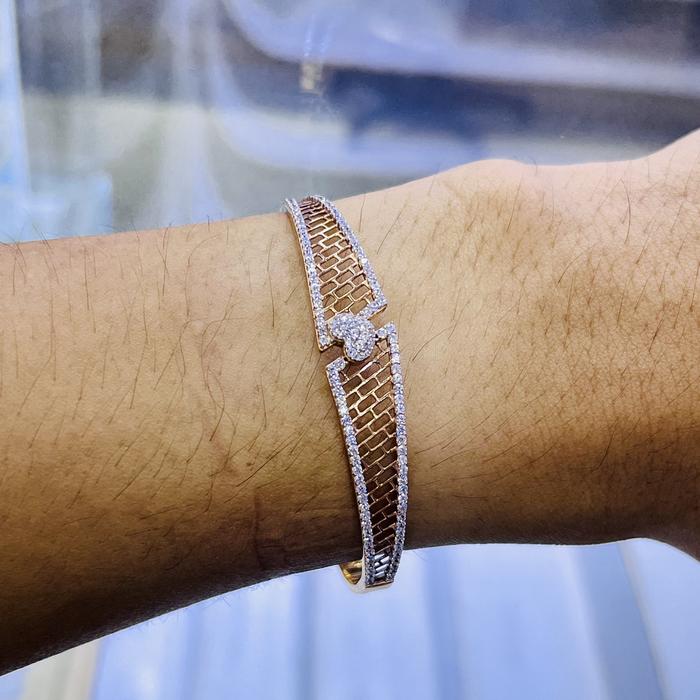 Gelang keroncong emas model hati permata