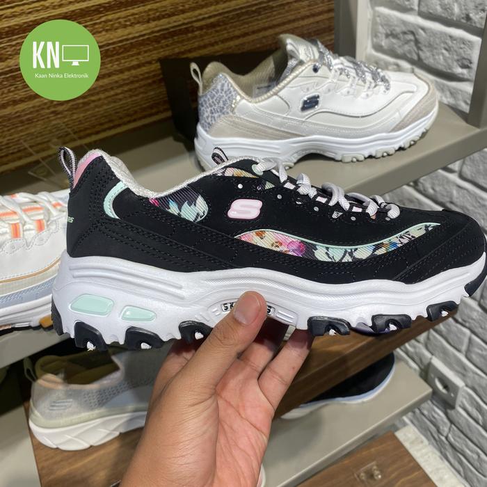 Skechers D'Lites Women Sneaker (Black) Sepatu Wanita Woman D Lites