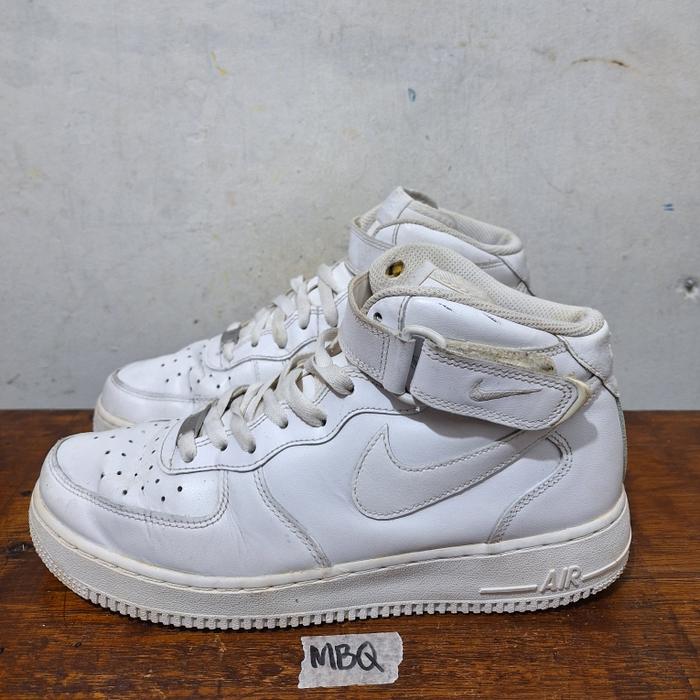 sepatu second Nike AF1 mid size 42