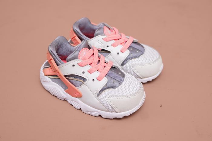 Sepatu Anak Kids Nike Huarache sz 6C -USED-